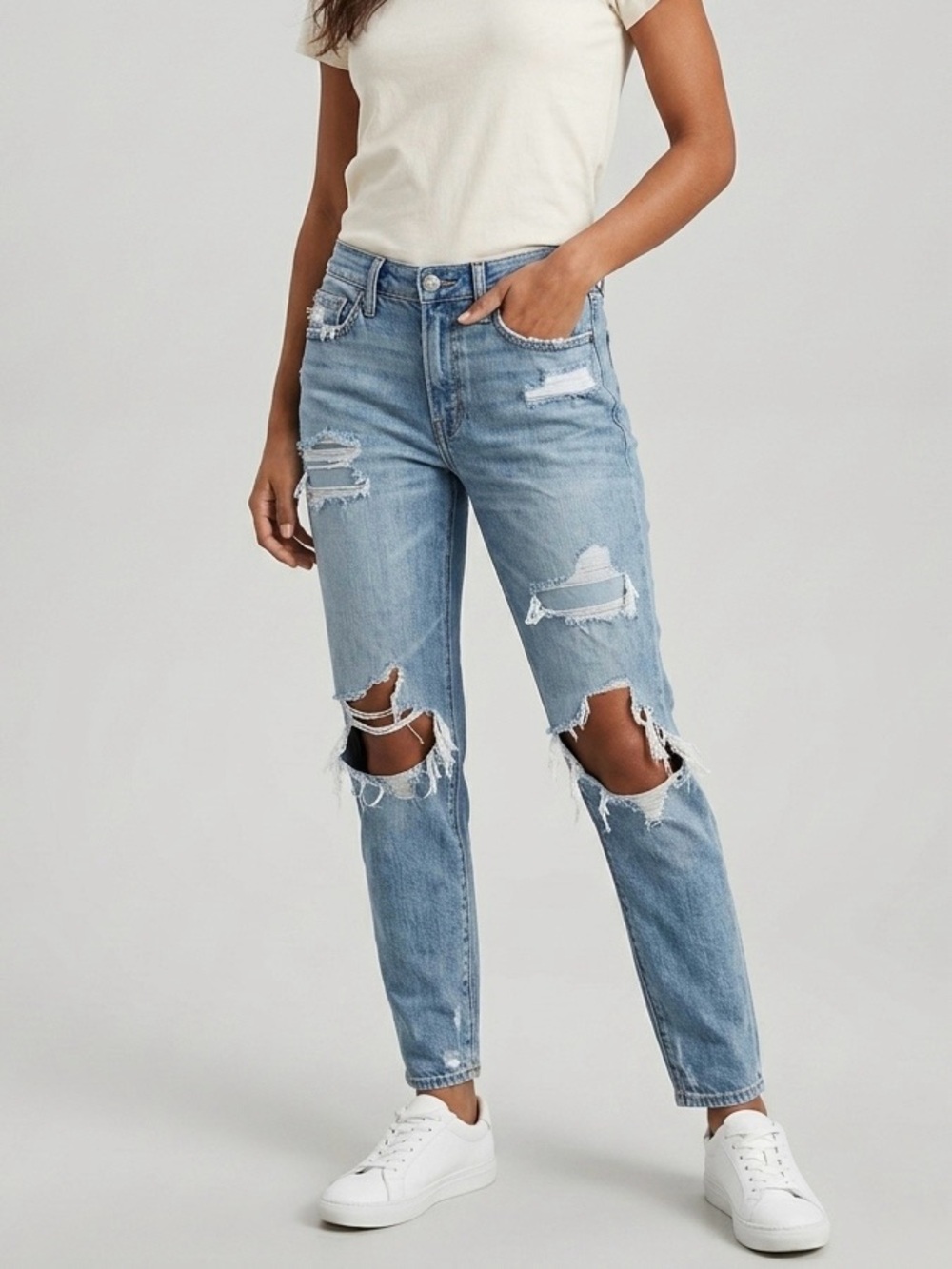 American Eagle Hi-Rise Distressed Ripped Denim Jeans
